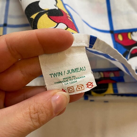 Disney Mickey Mouse Color Block Twin Flat Sheet Made in Canada - Picture 4 of 4